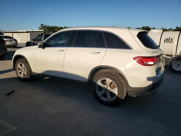 WDC0G4KB4JV034670 2018 MERCEDES-BENZ GLC - Image 2