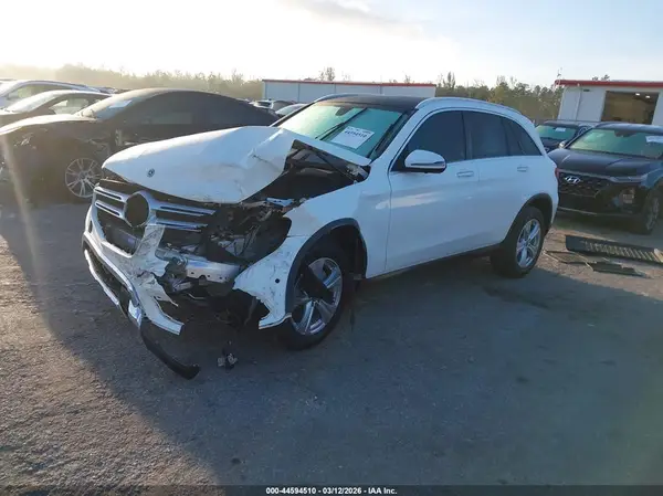 WDC0G4KB4JV048861 2018 MERCEDES-BENZ GLC - Image 2