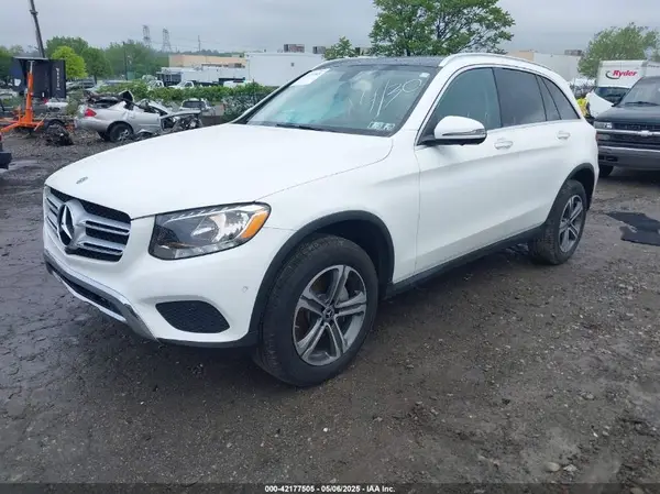 WDC0G4KB4JV060296 2018 MERCEDES-BENZ GLC - Image 2