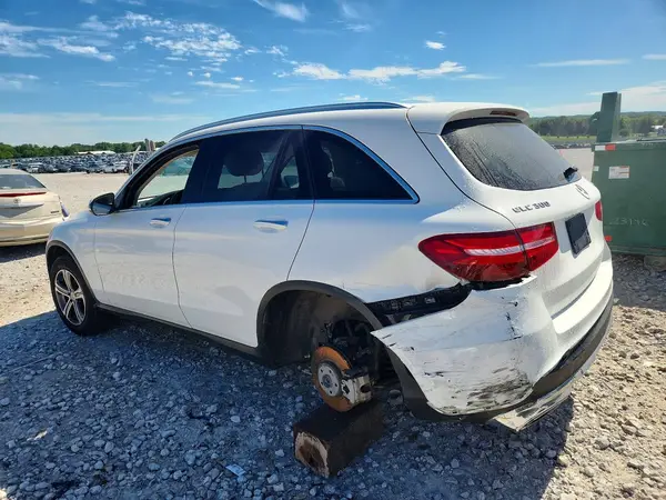 WDC0G4KB4JV061576 2018 MERCEDES-BENZ GLC - Image 2
