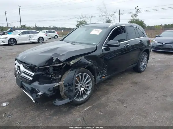 WDC0G4KB4JV065708 2018 MERCEDES-BENZ GLC - Image 2