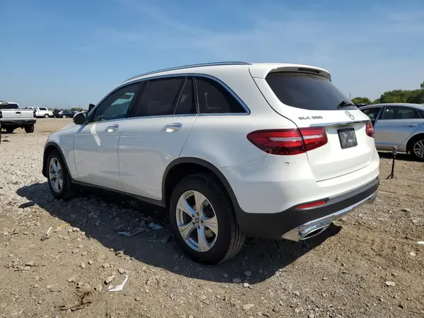 WDC0G4KB4JV091466 2018 MERCEDES-BENZ GLC - Image 2