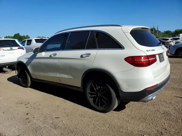 WDC0G4KB4JV093220 2018 MERCEDES-BENZ GLC - Image 2