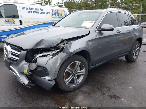 WDC0G4KB4K1001631 2019 MERCEDES-BENZ GLC - Image 2