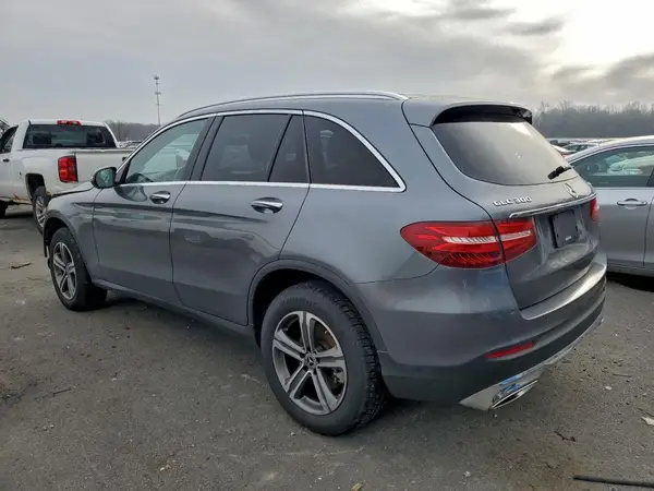 WDC0G4KB4K1001659 2019 MERCEDES-BENZ GLC - Image 2
