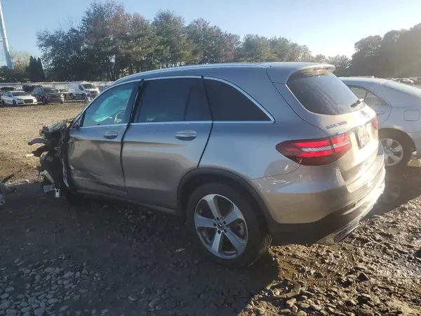 WDC0G4KB4KF662160 2019 MERCEDES-BENZ GLC - Image 2