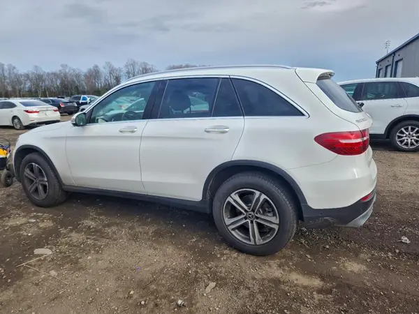 WDC0G4KB4KV175286 2019 MERCEDES-BENZ GLC - Image 2