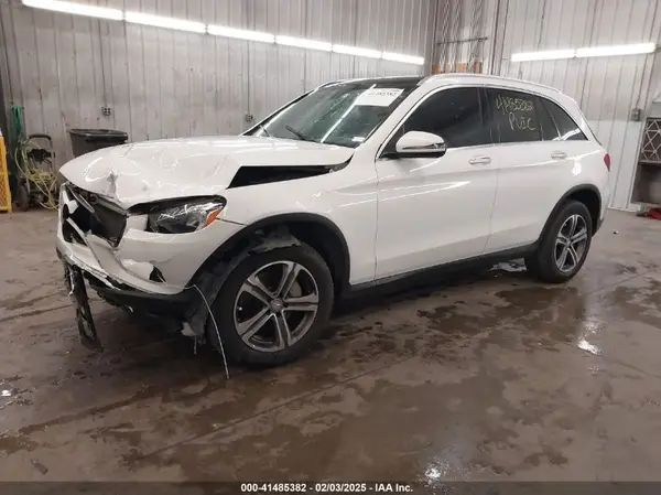 WDC0G4KB5GF019002 2016 MERCEDES-BENZ GLC - Image 2