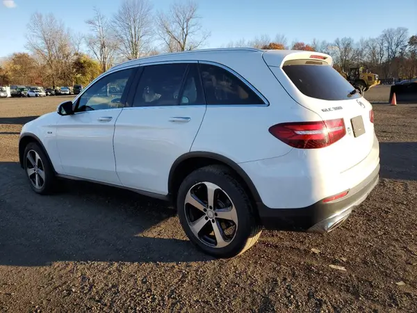 WDC0G4KB5GF053019 2016 MERCEDES-BENZ GLC - Image 2