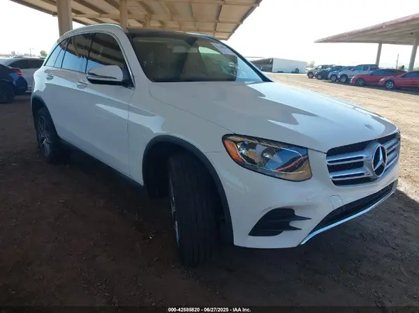 WDC0G4KB5GF069365 2016 MERCEDES-BENZ GLC - Image 1