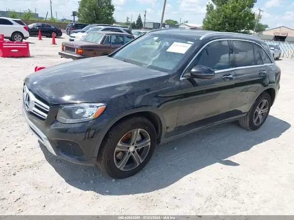 WDC0G4KB5GF073612 2016 MERCEDES-BENZ GLC - Image 2