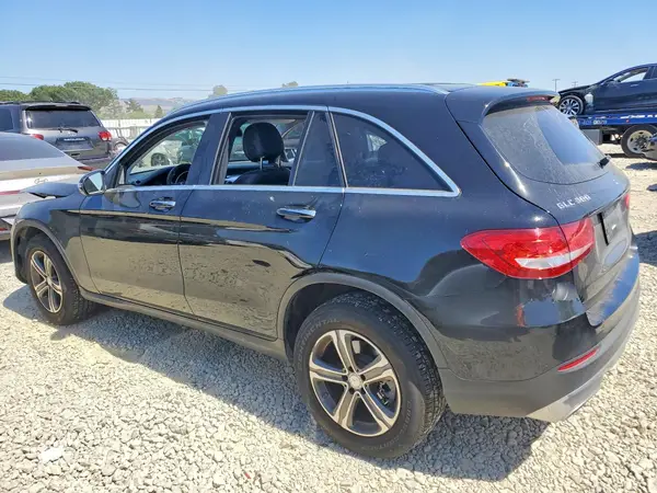 WDC0G4KB5GF078180 2016 MERCEDES-BENZ GLC - Image 2