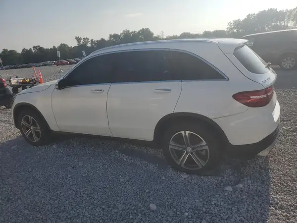 WDC0G4KB5GF085517 2016 MERCEDES-BENZ GLC - Image 2