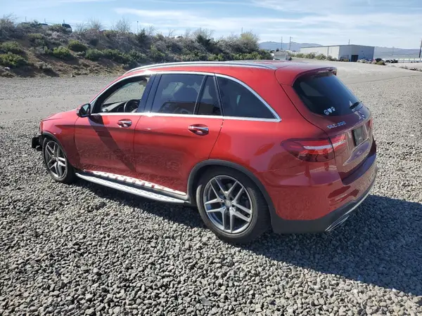 WDC0G4KB5GF090023 2016 MERCEDES-BENZ GLC - Image 2