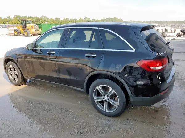 WDC0G4KB5GF100453 2016 MERCEDES-BENZ GLC - Image 2