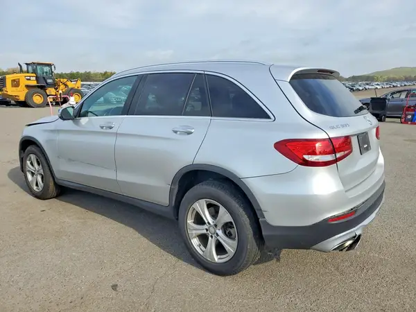 WDC0G4KB5HF140341 2017 MERCEDES-BENZ GLC - Image 2