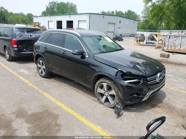 WDC0G4KB5HF140727 2017 MERCEDES-BENZ GLC - Image 1
