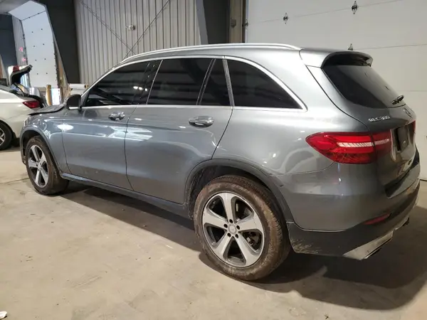 WDC0G4KB5HF147483 2017 MERCEDES-BENZ GLC - Image 2