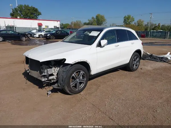 WDC0G4KB5HF149833 2017 MERCEDES-BENZ GLC - Image 2