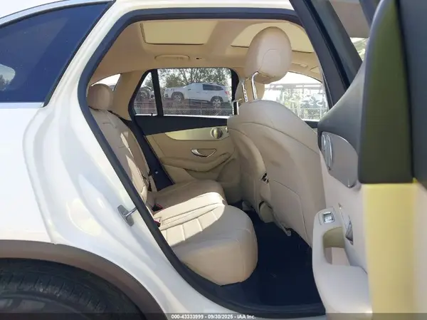 WDC0G4KB5HF149833 2017 MERCEDES-BENZ GLC - Image 8