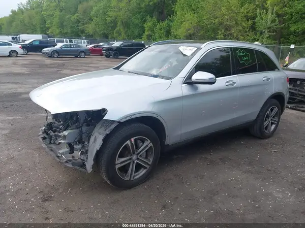 WDC0G4KB5HF156426 2017 MERCEDES-BENZ GLC - Image 2