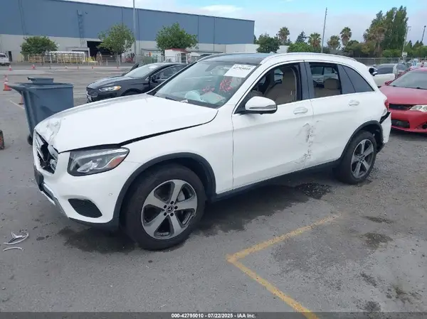 WDC0G4KB5HF242058 2017 MERCEDES-BENZ GLC - Image 2
