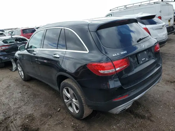 WDC0G4KB5HF244893 2017 MERCEDES-BENZ GLC - Image 2