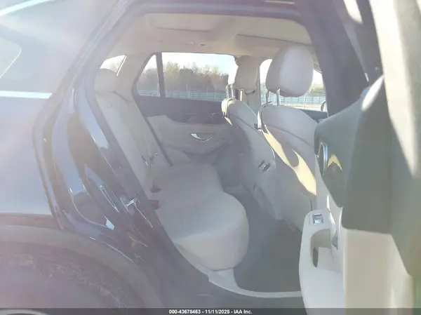 WDC0G4KB5JV015142 2018 MERCEDES-BENZ GLC - Image 8
