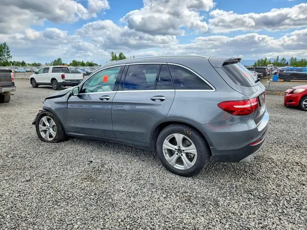 WDC0G4KB5JV015366 2018 MERCEDES-BENZ GLC - Image 2