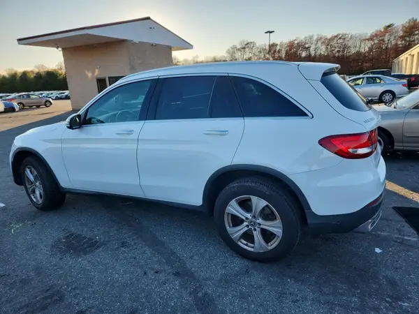 WDC0G4KB5JV022169 2018 MERCEDES-BENZ GLC - Image 2