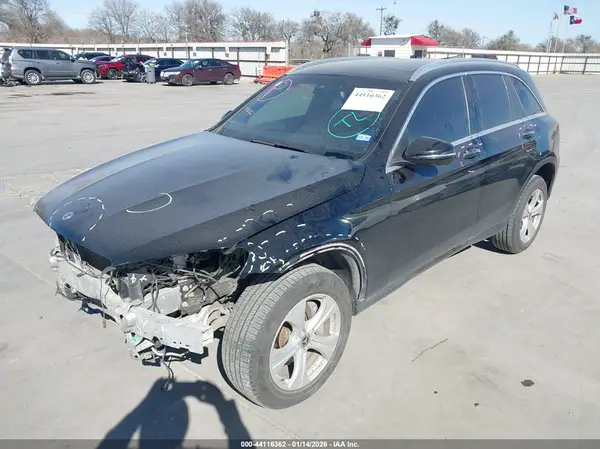 WDC0G4KB5JV061201 2018 MERCEDES-BENZ GLC - Image 2