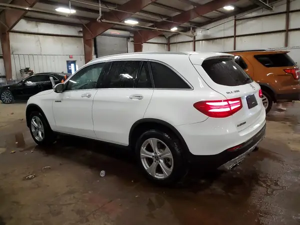 WDC0G4KB5JV079956 2018 MERCEDES-BENZ GLC - Image 2
