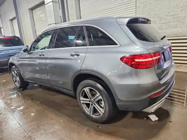 WDC0G4KB5JV107335 2018 MERCEDES-BENZ GLC - Image 2