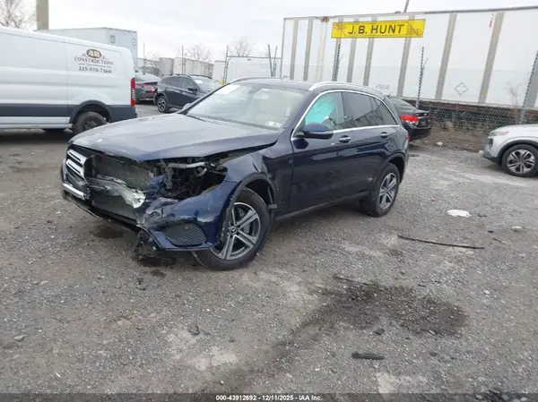 WDC0G4KB5K1001895 2019 MERCEDES-BENZ GLC - Image 2