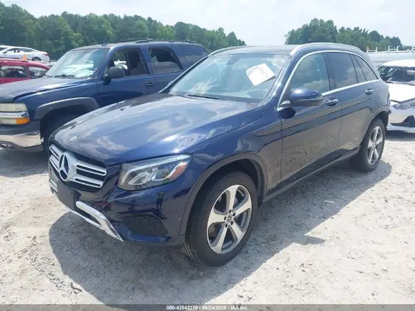 WDC0G4KB5KF568675 2019 MERCEDES-BENZ GLC - Image 2