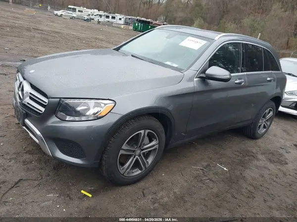 WDC0G4KB6GF011880 2016 MERCEDES-BENZ GLC - Image 2