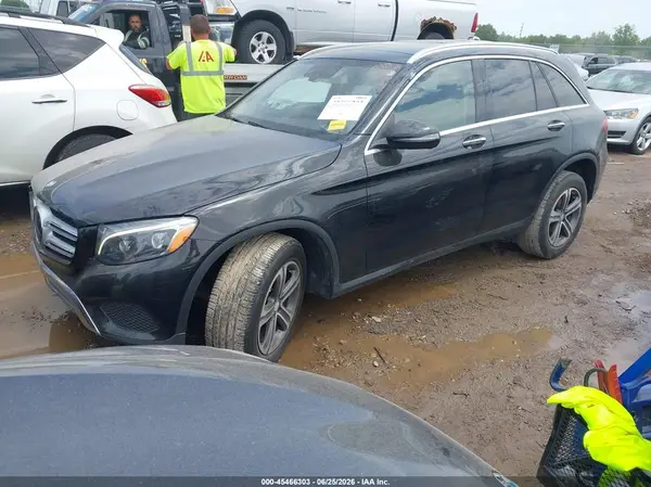 WDC0G4KB6GF065583 2016 MERCEDES-BENZ GLC - Image 2