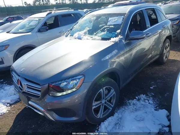 WDC0G4KB6GF074462 2016 MERCEDES-BENZ GLC - Image 2