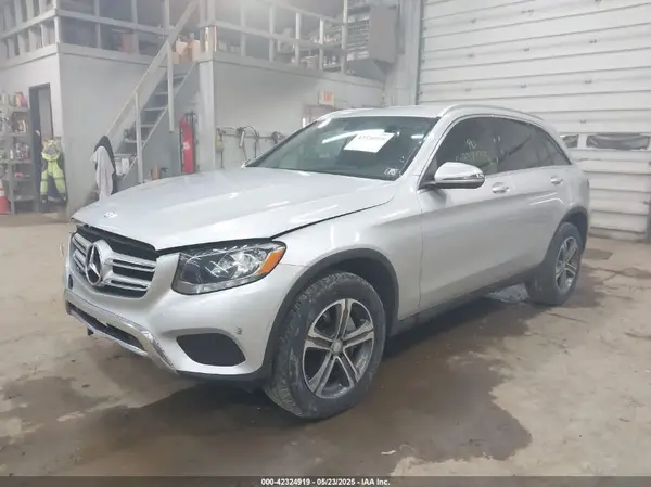 WDC0G4KB6GF098521 2016 MERCEDES-BENZ GLC - Image 2