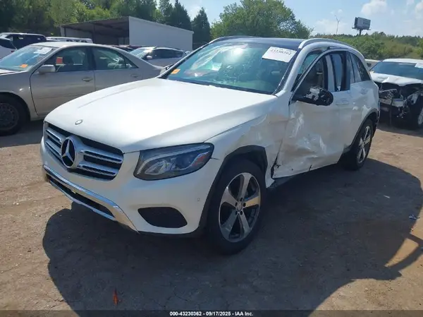 WDC0G4KB6HF148108 2017 MERCEDES-BENZ GLC - Image 2