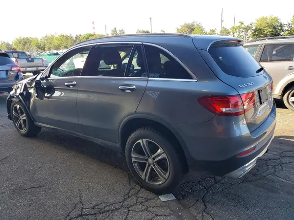 WDC0G4KB6HF173946 2017 MERCEDES-BENZ GLC - Image 2