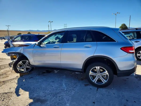 WDC0G4KB6HF204130 2017 MERCEDES-BENZ GLC - Image 2