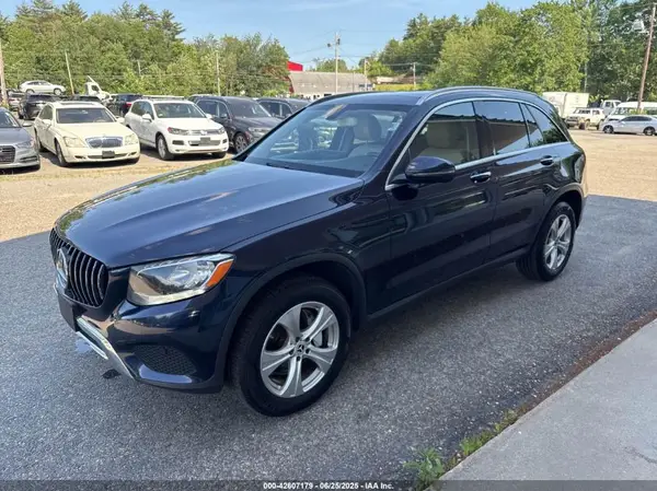 WDC0G4KB6HF256258 2017 MERCEDES-BENZ GLC - Image 2