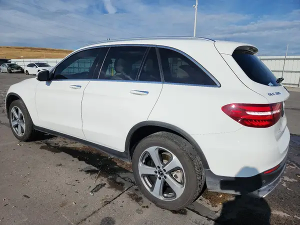 WDC0G4KB6HV010106 2017 MERCEDES-BENZ GLC - Image 2