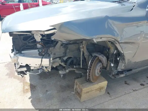 2017 MERCEDES-BENZ GLC auction photo 6