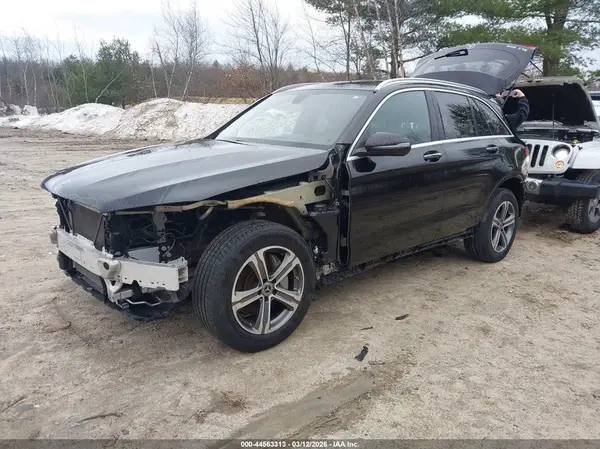 WDC0G4KB6HV011840 2017 MERCEDES-BENZ GLC - Image 2
