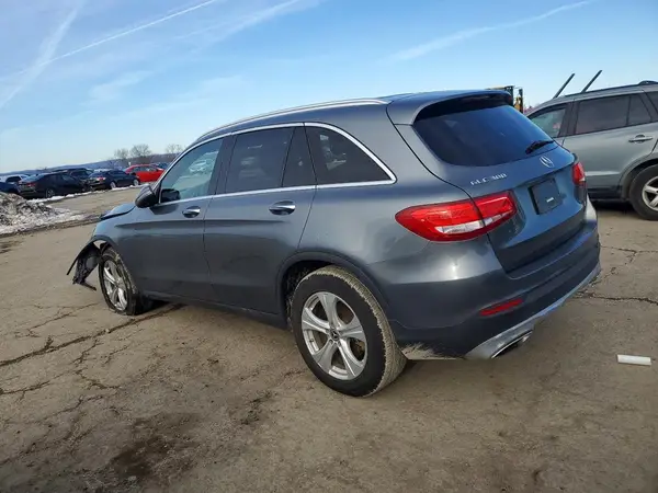 WDC0G4KB6JV014646 2018 MERCEDES-BENZ GLC - Image 2