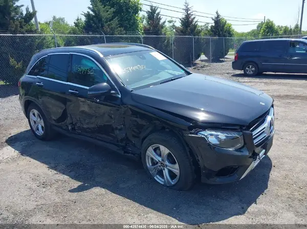 WDC0G4KB6JV034461 2018 MERCEDES-BENZ GLC - Image 1