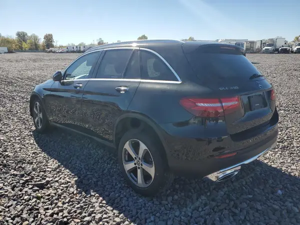 WDC0G4KB6JV050207 2018 MERCEDES-BENZ GLC - Image 2