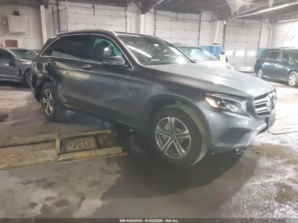 WDC0G4KB6JV092411 2018 MERCEDES-BENZ GLC - Image 1